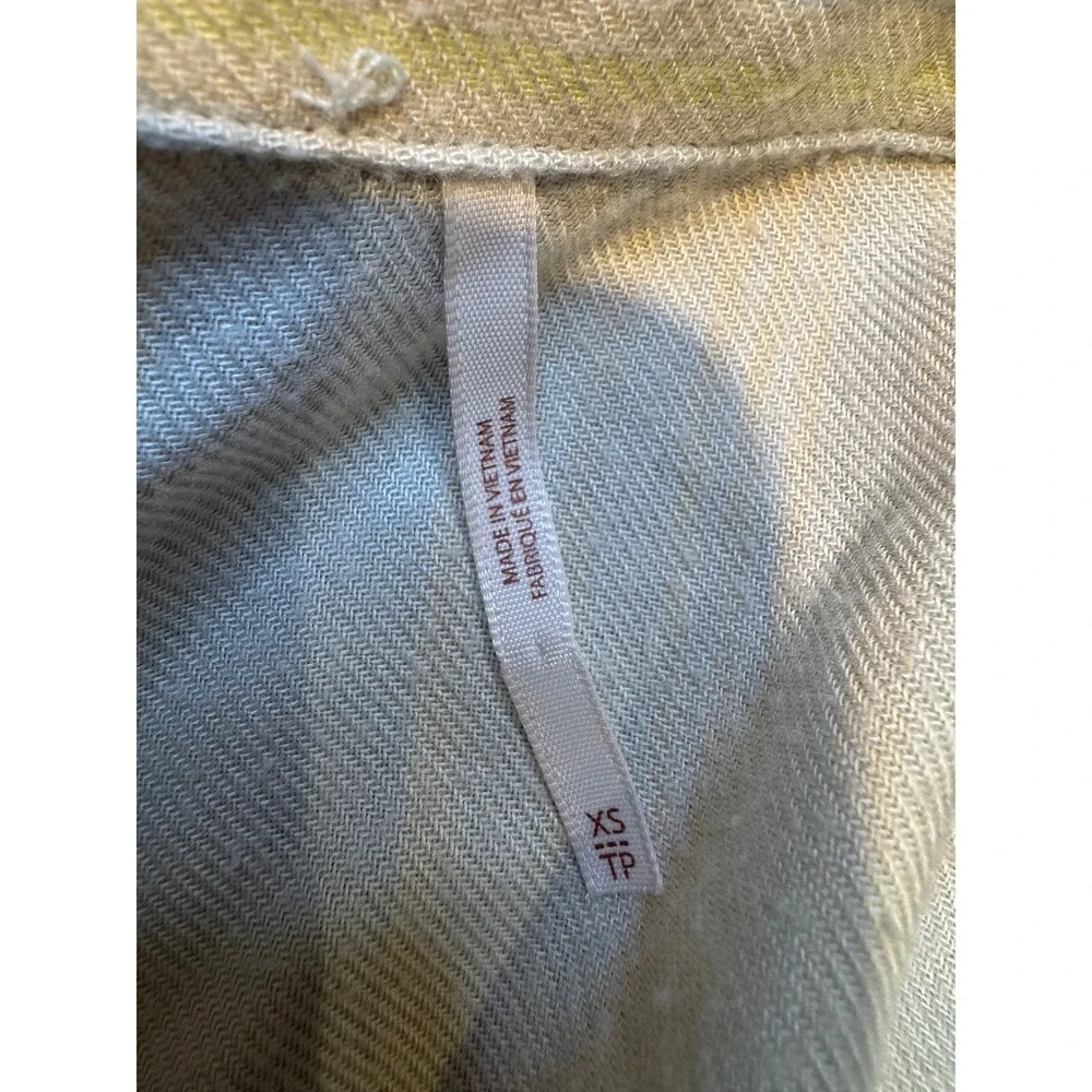 Free People brand tag